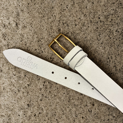 Baltoji aura